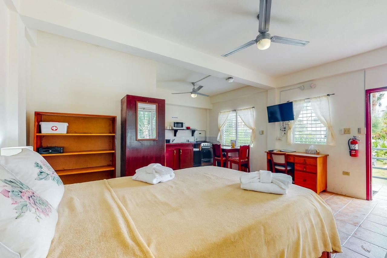 Willow 2 At Island Cabanas Gold Standard Certified Caye Caulker Exterior photo