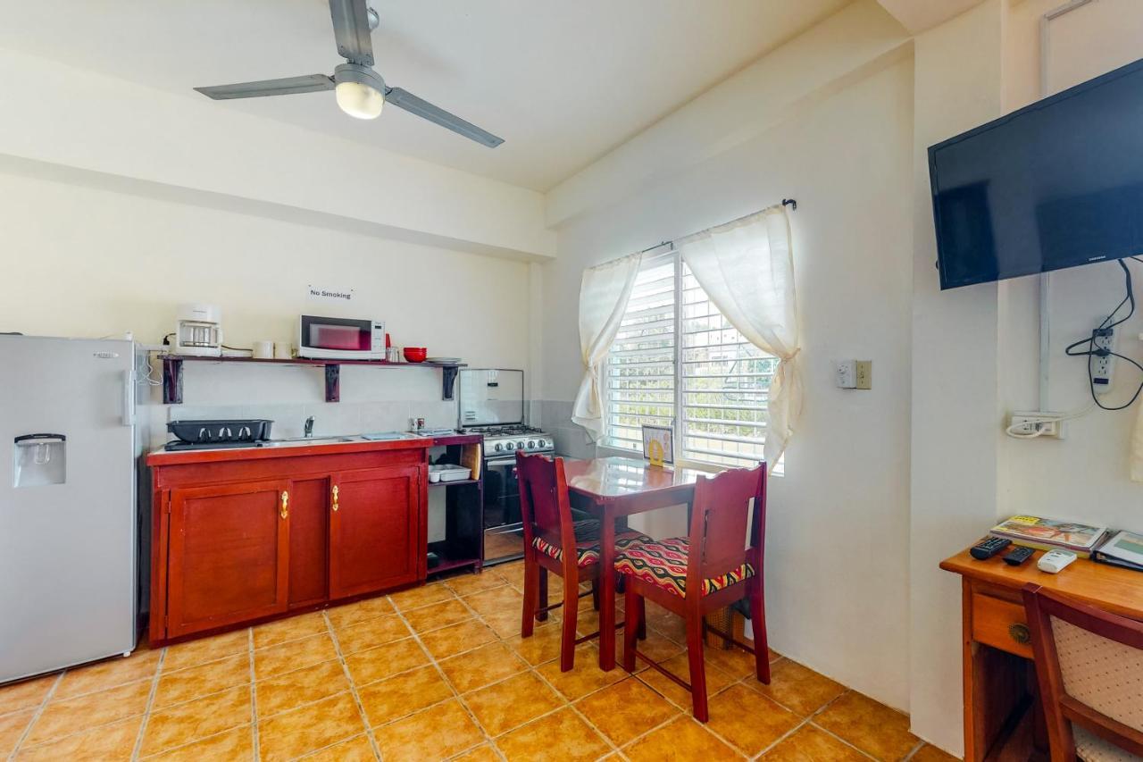 Willow 2 At Island Cabanas Gold Standard Certified Caye Caulker Exterior photo